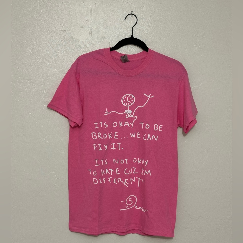 5amrosa no hate Gildan t-shirt